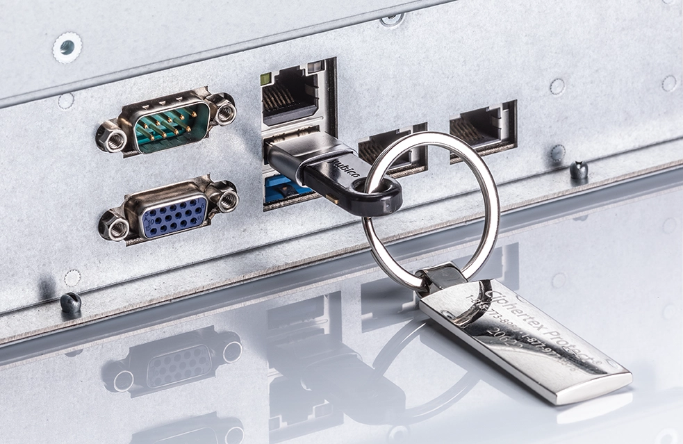 Hardware Encryption Key Insert into SecureNAS Enterprise NAS
